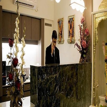 Sampoorna Hotel Mumbai  Buitenkant foto