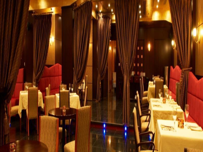 Sampoorna Hotel Mumbai  Buitenkant foto